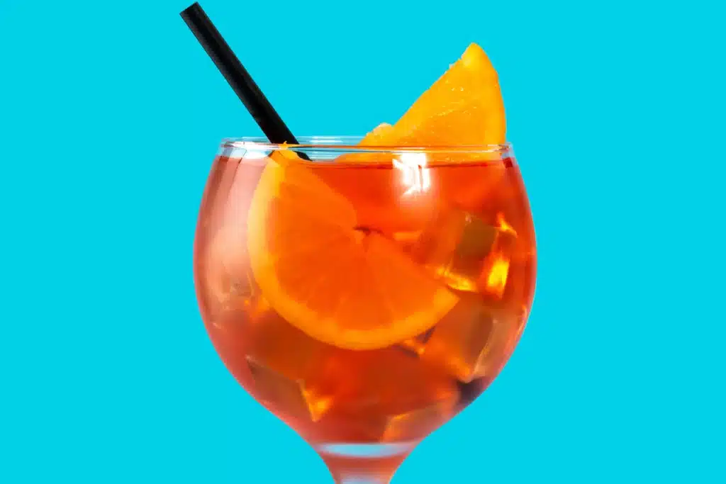 5 of the Best Cocktails for a Sunset by the Water