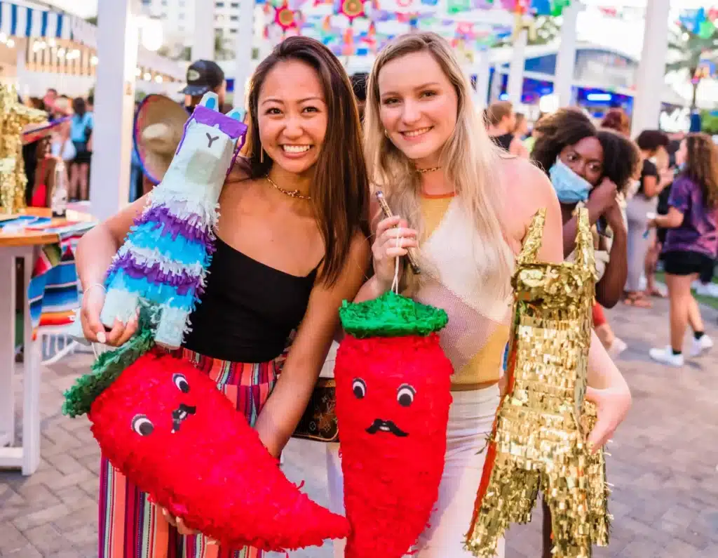 GIRLS WITH PINATAS