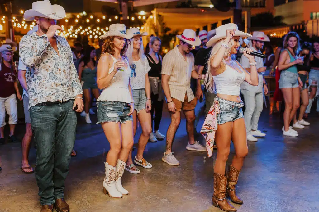 LINE DANCING