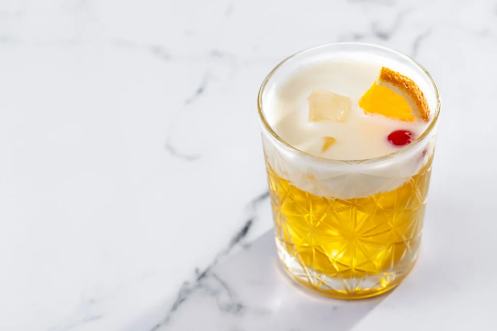 Classic cocktail whiskey sour - Breakwater Hospitality Group Classic cocktail whiskey sour